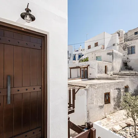 Apartment Domus Castrum Naxos City